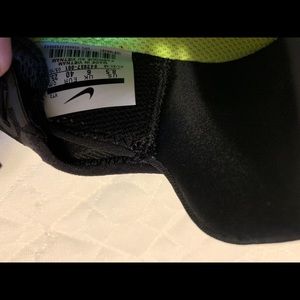 Used Nike women’s athletic shoe size 8 1/2